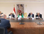وزيرة التنمية المحلية تترأس اللجنة العليا للقيادات بالوزارة لإجراء المقابلات الشخصية للمتقدمين لمسابقة القيادات  المحلية لشغل 91 وظيفة قيادية بالمحافظات