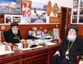 قداسة البابا يستقبل مطران القدس