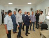 محافظ كفر الشيخ يتفقد مجمع خدمات المواطنين بالجزيرة الخضراء.. ضمن مشروعات المبادرة الرئاسية «حياة كريمة»
