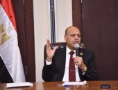 لمخالفتها أحكام القانون . وزير العمل يُقرر إيقاف نشاط 7 شركات إلحاق عمالة بالخارج..