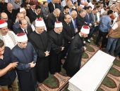 وزير الأوقاف ومفتي الجمهورية ورئيس الوزراء الأسبق ورئيس البرلمان السابق وعدد من الوزراء يشهدون صلاة الجمعة من مسجد عمر مكرم