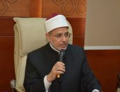 الدكتور سلامة داود رئيس الجامعة يكرم المشاركين بالمعسكر الصيفي لمجلة نور بالمنظمة العالمية لخريجي الأزهر