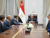 السيد الرئيس عبد الفتاح السيسي يجتمع مع كل من السيد “جون كريستمان”، الرئيس التنفيذي لشركة “أباتشي” الأمريكية للبترول والغاز الطبيعي