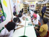 جناح الأزهر بمعرض الإسكندرية للكتاب يستكمل سلسلة «ورش حكي» بتناول كتاب «البيئة نعمة»