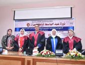 شارك الأستاذ الدكتور رضا عبد الواجد أمين، عميد كلية الإعلام بجامعة الأزهر، في مناقشة رسالة الماجستير للباحثة «نيرة عبد الباسط عزاز»، في قسم الإعلام بكلية الآداب- جامعة المنصورة.