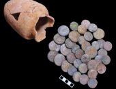 الكشف عن 63 مقبرة ودفنة من العصر المتأخر بجبانة تل الدير بمدينة دمياط الجديدة