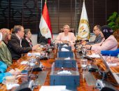 وزيرة البيئة تعقد اجتماعاً تنسيقياً لقيادات وزارة البيئة وممثلى البنك الدولى لمناقشة استعدادات الوزارة لموسم السحابة السوداء ٢٠٢٤