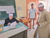 أمين عام مجمع البحوث الإسلامية، ورئيس قطاع المعاهد الأزهرية يتفقدان لجنتي بنين، وفتيات الأقصر ويلتقيا بالوعاظ.