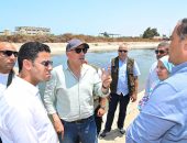 استكمالا للجولة التفقدية لمتابعة حالة الرى بزمام ترعة الحمام .. الدكتور سويلم يتفقد نهاية ترعة الحمام ومناسيب مأخذ محطة مياه شرب جنوب العلمين