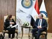 وزير البترول والثروة المعدنية يوقع اتفاقيتين مع الشركات العالمية لضخ 340 مليون دولار  استثمارات لزيادة الإنتاج بالبحر المتوسط وخليج السويس