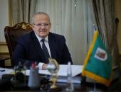 د. الخشت يتلقى تقريرا عن جهود جامعة القاهرة في ملف الطلاب الوافدين خلال 7 سنوات