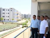 رئيس الوزراء يتفقد الوحدات الجاهزة للتسليم بمشروع “مزارين”بمدينة العلمين الجديدة