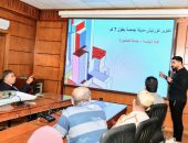 – محافظ الدقهلية يعقد اجتماعاً لوضع تصور لتطوير ورفع كفاءة كورنيش مدينة جمصه والمشايات المؤدية إلي الشاطئ بطول 7 كيلو متر .