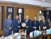 أعضاء مجلس كلية الطب يشيدون بما حققه د. الخشت من إنجازات للجامعة ولكلية الطب ويصفونه بالقائد المتميز ذي العقل والحكمة