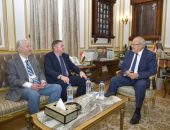 د. الخشت يستقبل وفد الهيئة البريطانية لاعتماد الكليات الدولية ASIC للاعتماد الدولي لكلية الاقتصاد والعلوم السياسية