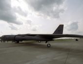 الولايات المتحدة تسحب قاذفتين استراتيجيتين من قاعدة جوية قرب أوكرانيا