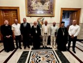 وزير السياحة والاثار السيد هاني الحايك يلتقي برئيس أساقفة اثينا وسائر اليونان غبطة إيرينيوس الثاني وذلك في العاصمة اليونانية اثينا و بحضور سفير دولة فلسطين لدى اليونان السفير يوسف درخم