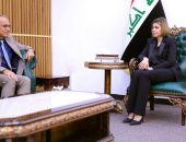 وزيرة الهجرة تلتقي نائب الممثل الخاص لبعثة الأمم المتحدة في العراق