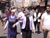 نائب محافظ دمياط تتفقد أعمال الرصف بالأسفلت بشارع الحدادين ضمن مشروع تطوير المناطق الغير مخططة