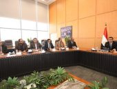 وزير الإسكان يؤكد ضرورة تعظيم دور الجهاز التنفيذى للمياه والصرف.. وسرعة إنهاء المشروعات طبقاً للأولويات