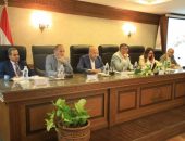 محافظ الجيزة: حصر يومى لنتائج عمليات إستقبال طلبات التصالح و البت فيها وموقف استخراج شهادات البيانات