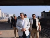 محافظ دمياط آخر التطورات بمشروع تطوير كورنيش النيل بمنطقة السنانية ويؤكد على الدفع بمعدلات التنفيذ للانتهاء من وضع الطبقة الرابطة للأسفلت منتصف الشهر الجارى