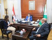 محافظ الجيزة يستقبل المنسق الوطني لمبادرة المشروعات الخضراء الذكية
