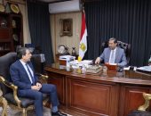 محافظ دمياط يناقش مع رئيس جهاز تنمية المشروعات آليات تفعيل خطة لتوحيد الجهود لدعم صناعة الأثاث وتوسيع دائرة المجالات التسويقية للمنتجات