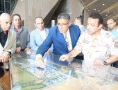 محافظ الجيزة يقوم بجولة داخل المتحف المصري الكبير ويشيد بالصرح الاثري العظيم