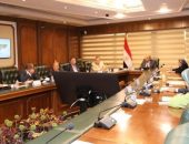 وزير الطيران المدني يتباحث مع الاتحاد المصري لجمعيات ومؤسسات المستثمرين حول الرؤى والمقترحات الداعمة لجذب مزيد من الإستثمارات وسبل تشجيع مشاركة القطاع الخاص.