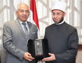 وزير الأوقاف يستقبل وفدًا من حزب حماة الوطن