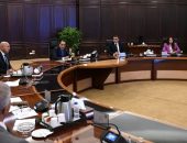 رئيس الوزراء يتابع إجراءات تسليم المرحلة الأولى من مشروع تطوير مدينة رأس الحكمة وتسليم التعويضات للمستحقين