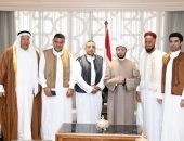 وزير الأوقاف يستقبل وفدًا من شيوخ مطروح وشمال سيناء