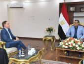 “وزير الدولة للإنتاج الحربي” يبحث مع وفد “Ultra Med” الأمريكية أوجه التعاون المشترك