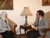 وزير الثقافة يلتقي سفيرة البحرين لدى القاهرة لبحث تكثيف أوجه التعاون الثقافي المشترك