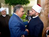محافظ الدقهلية يستقبل وزير الأوقاف بديوان عام المحافظة في إطار زيارته الأولي للمحافظة ويفتتحان مسجد الربيع بكلية أصول الدين بجامعة الأزهر فرع المنصورة .