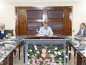 وزير الزراعة يبحث سبل النهوض بإنتاج الألبان وتحسين أوضاع المربيين