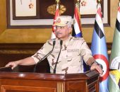 الفريق أول / عبدالمجيد صقر القائد العام للقوات المسلحة وزير الدفاع والإنتاج الحربى يشهد تنفيذ المرحلة الرئيسية لمشروع مراكز القيادة التعبوى للجيش الثانى الميدانى
