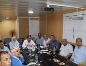 رئيس جهاز مدينة 6 أكتوبر يتابع مستجدات الأعمال الجارية بالمرافق والطرق بمنطقة الحزام الأخضر