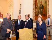 د. بدر عبد العاطى وزير الخارجية والهجرة يصطحب نظيره الفرنسى استيفان سيجورني فى جولة تفقدية بمتحف وزارة الخارجية  بمقر قصر التحرير