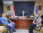 محافظ دمياط يلتقى مع ممثلى فرع مؤسسة حياة كريمة بدمياط لمتابعة الجهود المبذولة فى إطار مبادرات المؤسسة لدعم المجتمع ورعاية الفئات الأولى بالرعاية