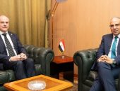 الدكتور سويلم يبحث مع السفير الأسترالي بمصر سبل تعزيز التعاون بين مصر واستراليا في مجال الموارد المائية