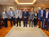 وزير التعليم العالي يجتمع بفريق عمل مؤسسة “شباب القادة” لبحث سبل تعزيز التعاون والشراكة