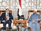 وزير الأوقاف يستقبل شيخ مشايخ الطرق الصوفية رئيس الهيئة البرلمانية لحزب مستقبل وطن