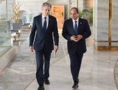 الرئيس عبد الفتاح السيسي يستقبل وزير الخارجية الأمريكي “أنتوني بلينكن”.