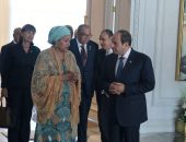 الرئيس عبد الفتاح السيسي يستقبل السيدة “أمينة محمد” نائبة سكرتير عام الأمم المتحدة لمناقشة سبل تعزيز التعاون المتميز والتاريخي بين مصر والأمم المتحدة.