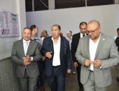 محافظ بوسعيد يتفقد مصنع GNT للملابس الجاهزة داخل الهيئة العامة للاستثمار .. و يشيد بحجم الإنتاج والتصدير