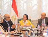 وزير التربية والتعليم ووزيرة البيئة يبحثان تعزيز سبل التعاون بين الوزارتين لدمج طلاب المدارس في العمل البيئي