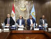 وزير الإسكان والمرافق والمجتمعات العمرانية ومحافظ كفرالشيخ يناقشان عددًا من ملفات مشروعات مياه الشرب والصرف الصحي بالمحافظة