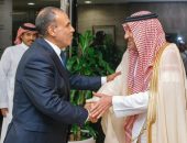 نائب وزير خارجية المملكة العربية السعودية وليد الخريجي يستقبل الدكتور بدر عبد العاطي وزير الخارجية والهجرة لدى وصوله الرياض